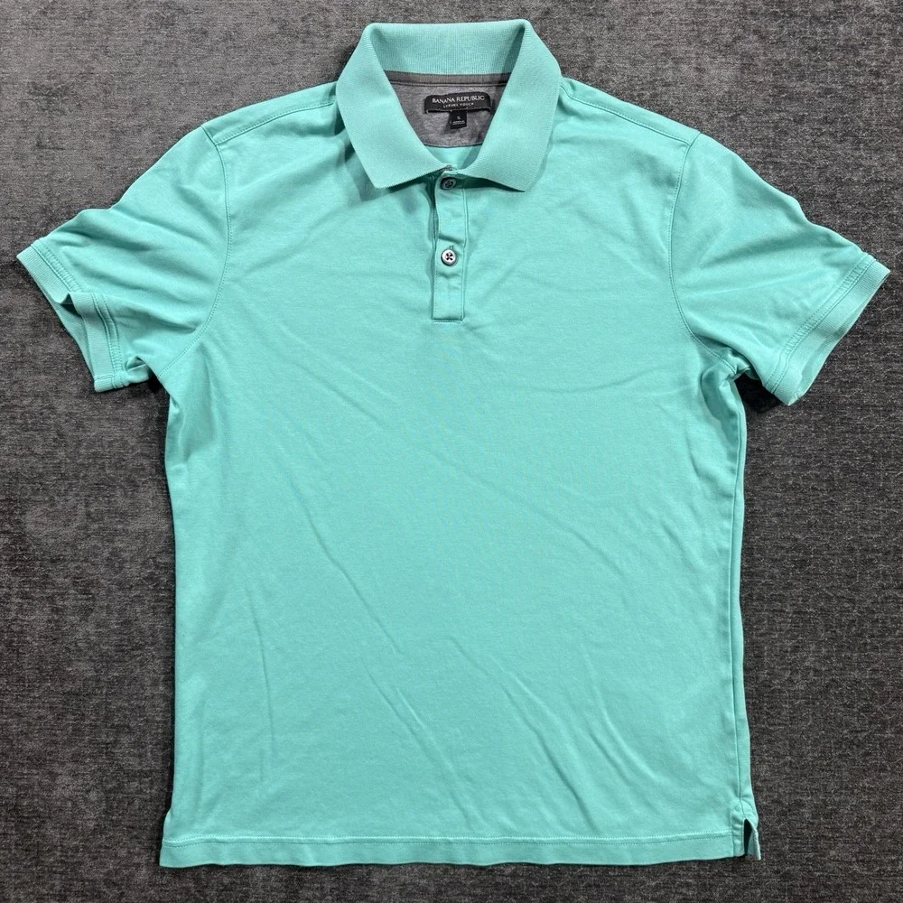 Banana Republic Luxury Touch Mens Small Polo Shirt Performance Blue Short Sleeve